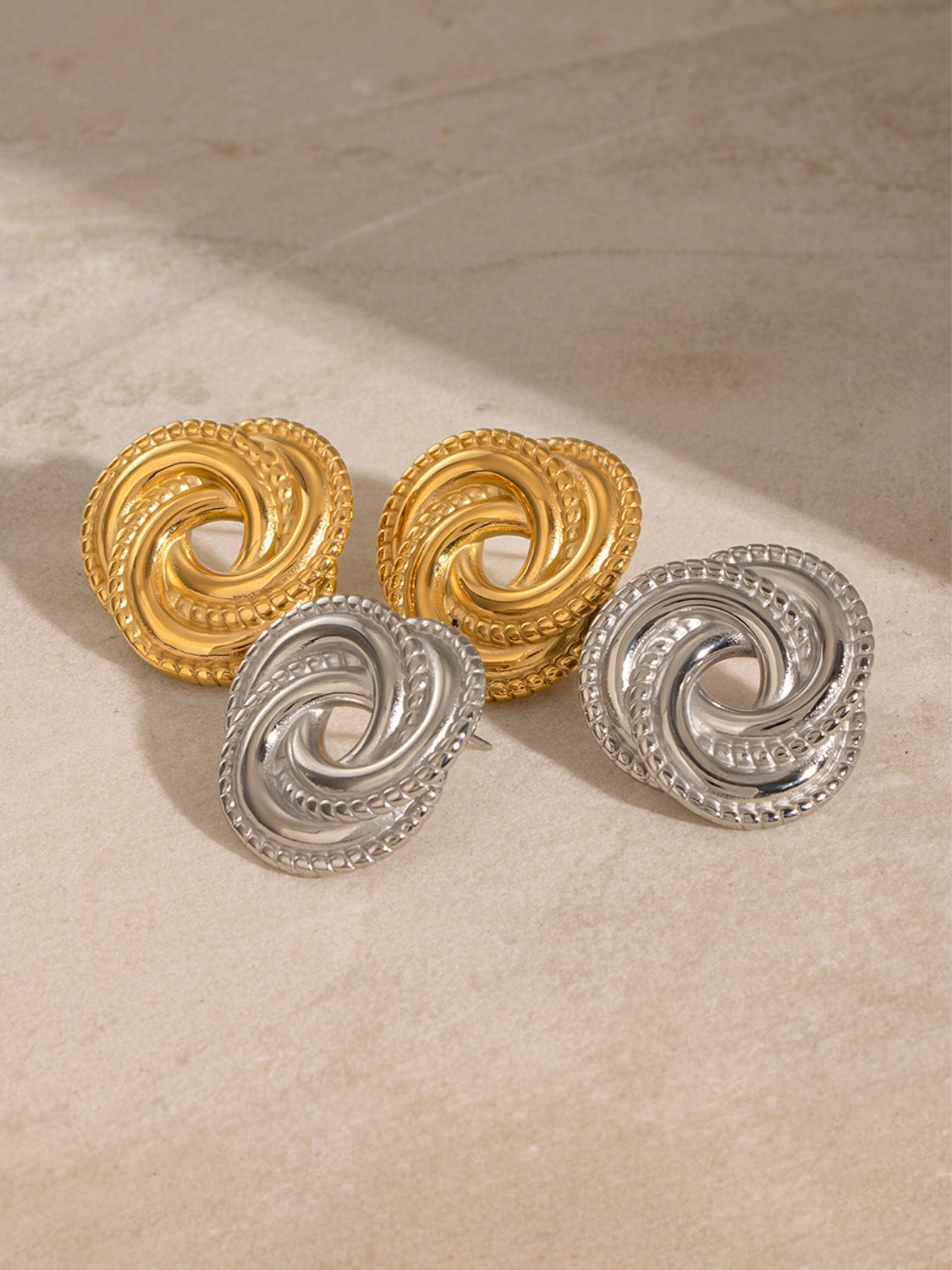 be73f1ff-52e2-4f52-97ff-d8303f33df2a-Max